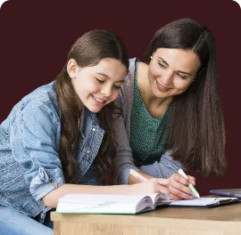 Mãe e filha estudando juntas