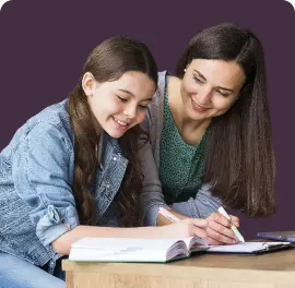 Mãe e filha estudando juntas